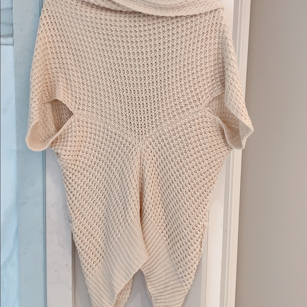 Sweater - Picture 3 of 5